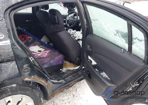 2012 Chrysler 200 Lx z USA, uszkodzony, nr VIN 1C3CCBAB2CN330735